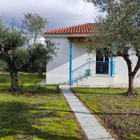 Coral Villas Kómboi Exterior foto