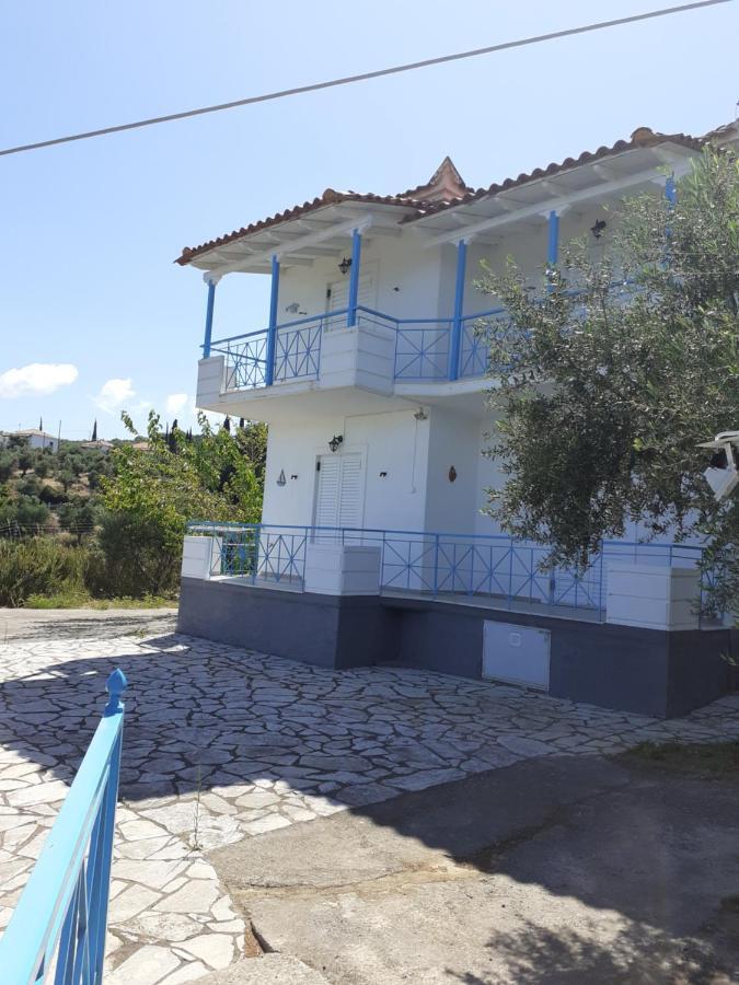 Coral Villas Kómboi Exterior foto